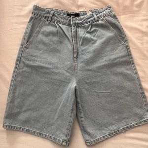 Reserved - Bermuda Shorts